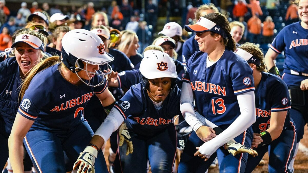 Auburn completes sweep of Missouri with second-straight walk off win