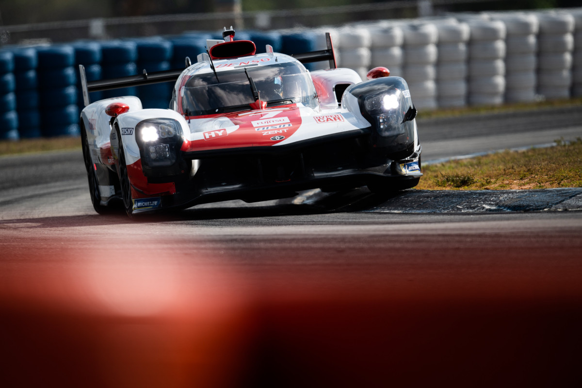 Toyota back to the top in third Prologue session at Sebring