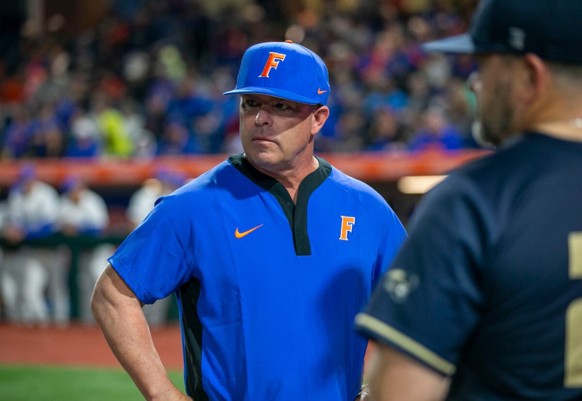 Florida falls after taking first two games of SEC series against Alabama