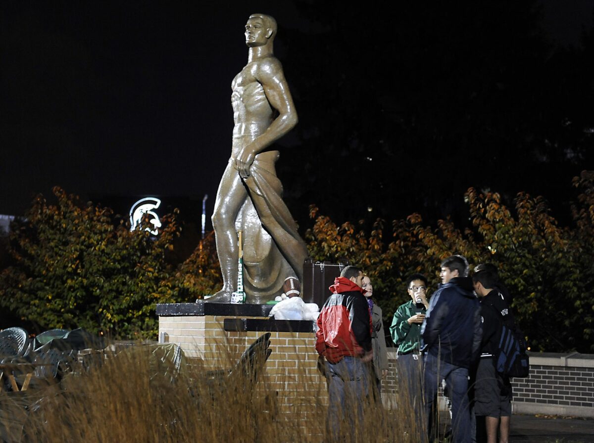 LOOK: Sparty statue donning Michigan State basketball jersey for Sweet Sixteen