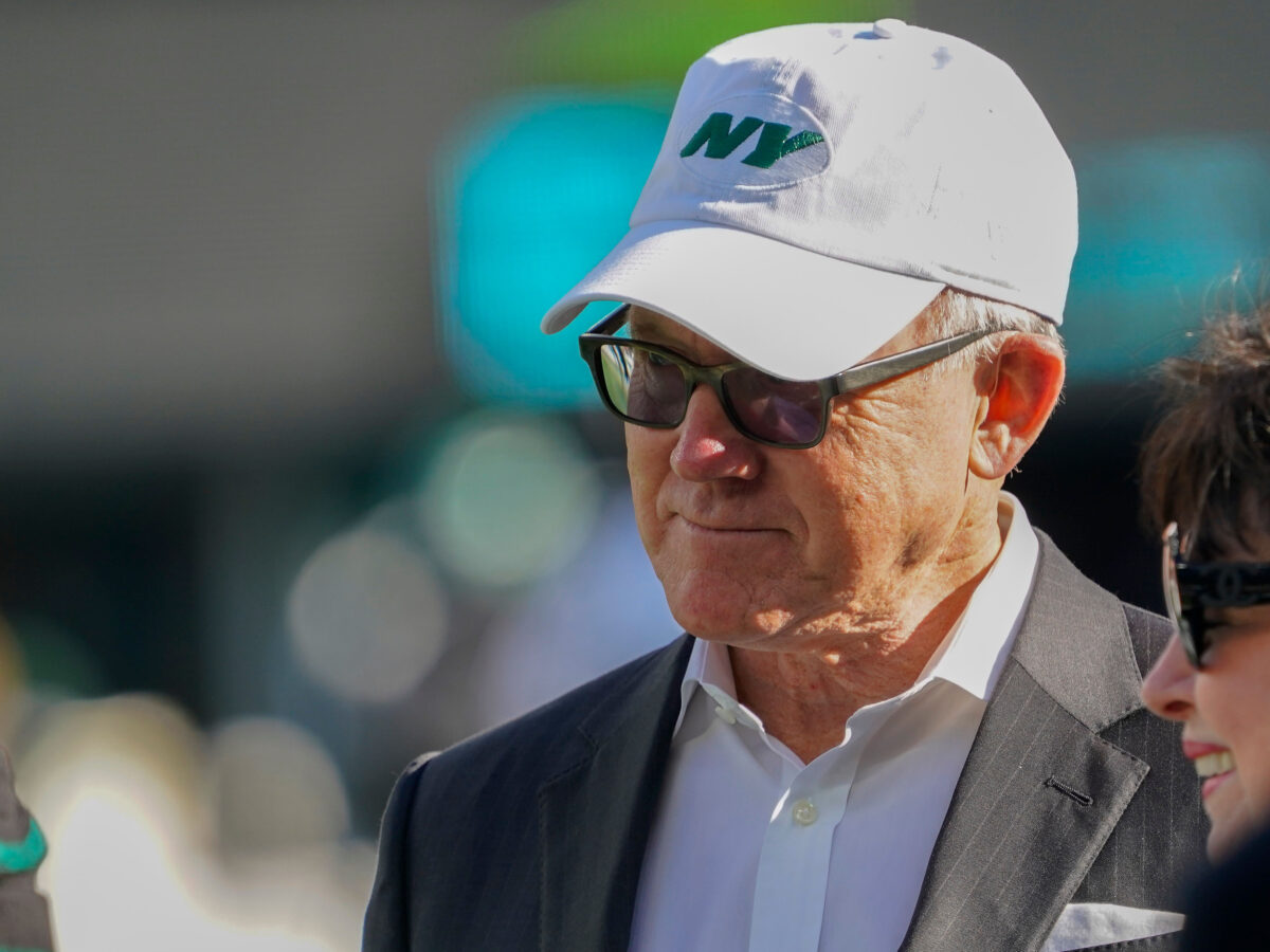 Woody Johnson says Jets willing to stick to plan on Aaron Rodgers