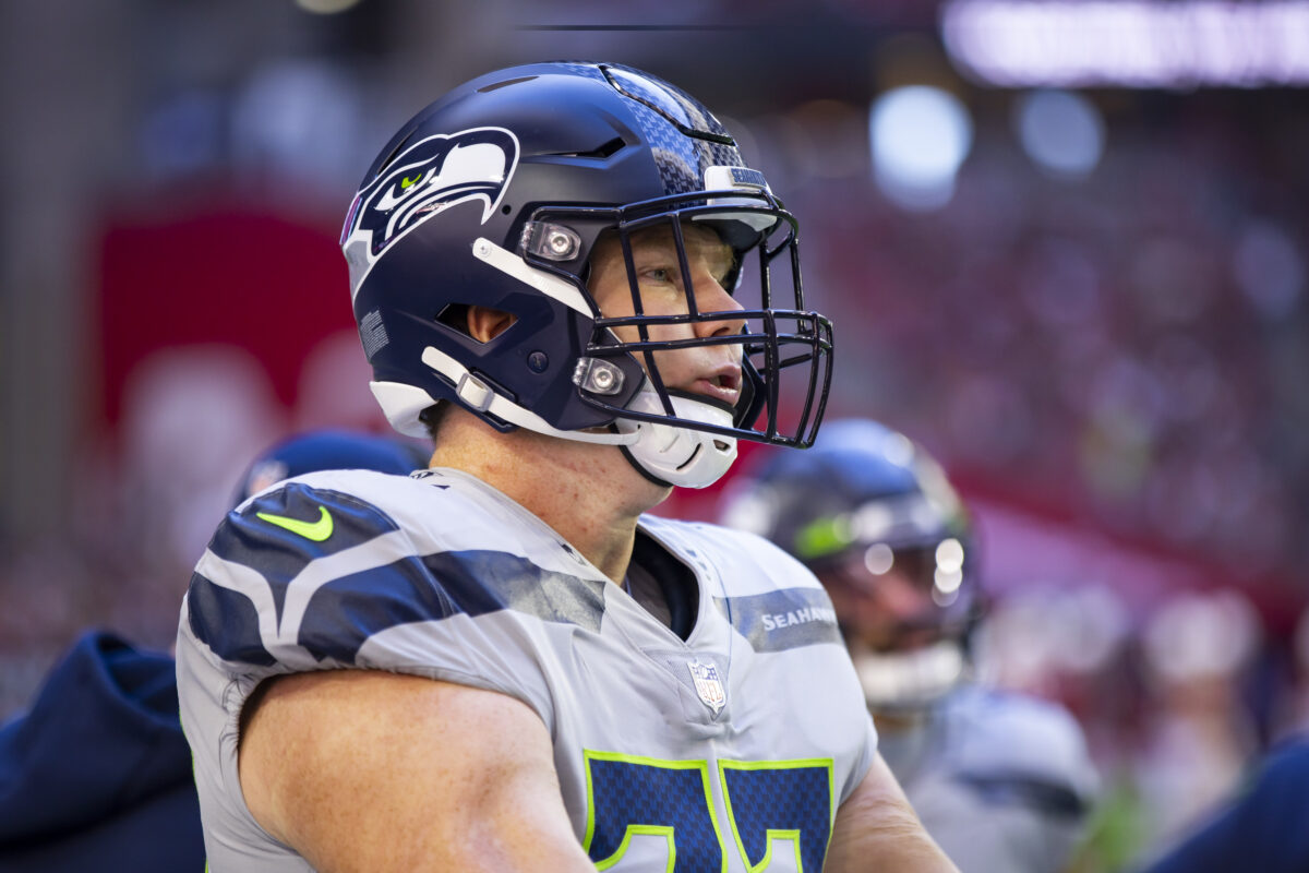 ESPN says Seahawks should try to re-sign former C Ethan Pocic