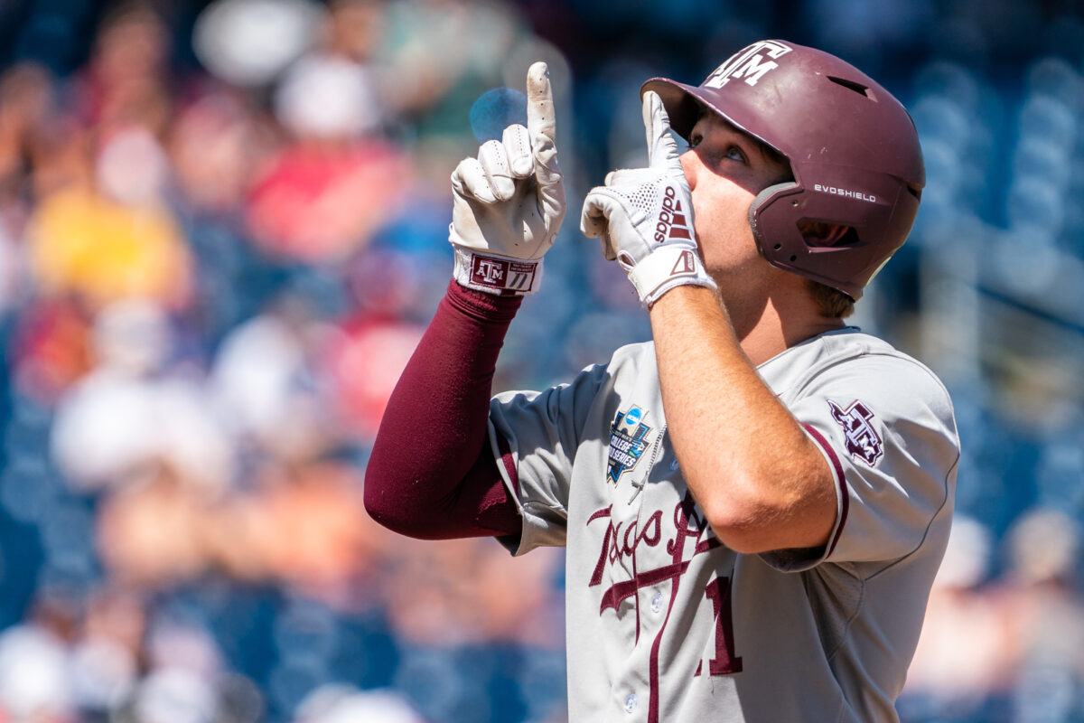 Texas A&M bats come alive to drive HCU out of College Station early