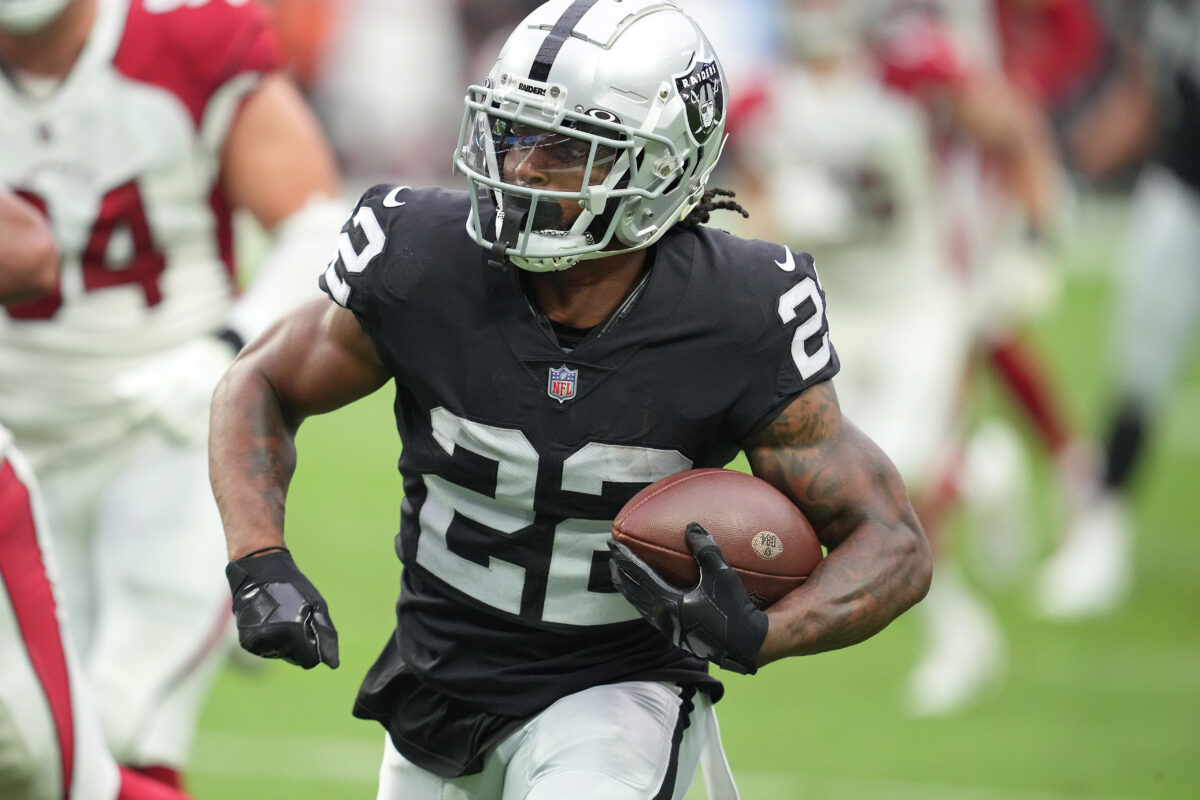 Raiders re-sign RB Ameer Abdullah to 1-year deal