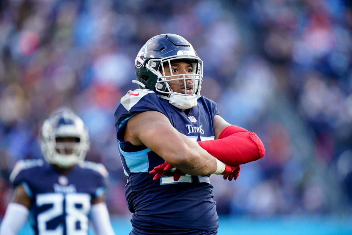 Report: Titans, DeMarcus Walker have had talks about contract extension