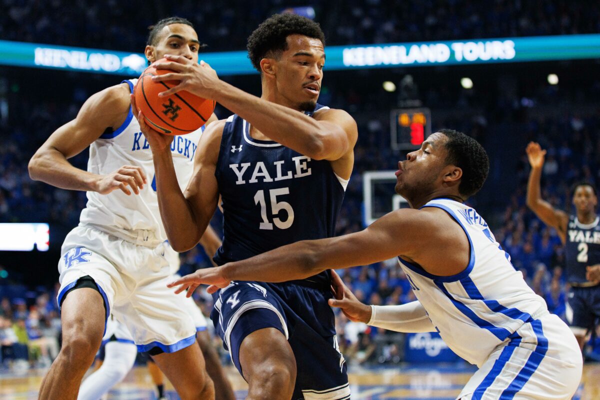 Florida basketball coaches meet with Yale transfer target