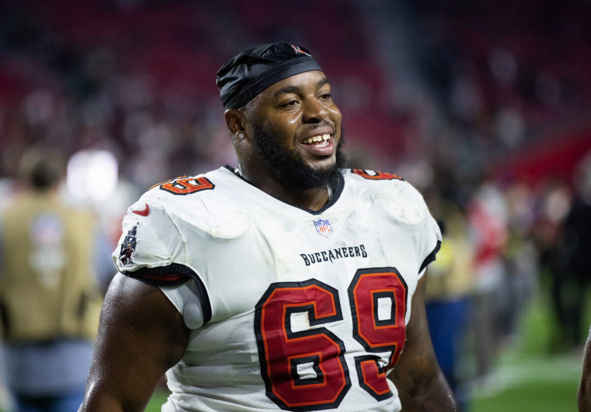 Report: Texans trading with Buccaneers for guard Shaq Mason