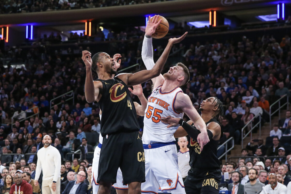 New York Knicks at Cleveland Cavaliers odds, picks and predictions