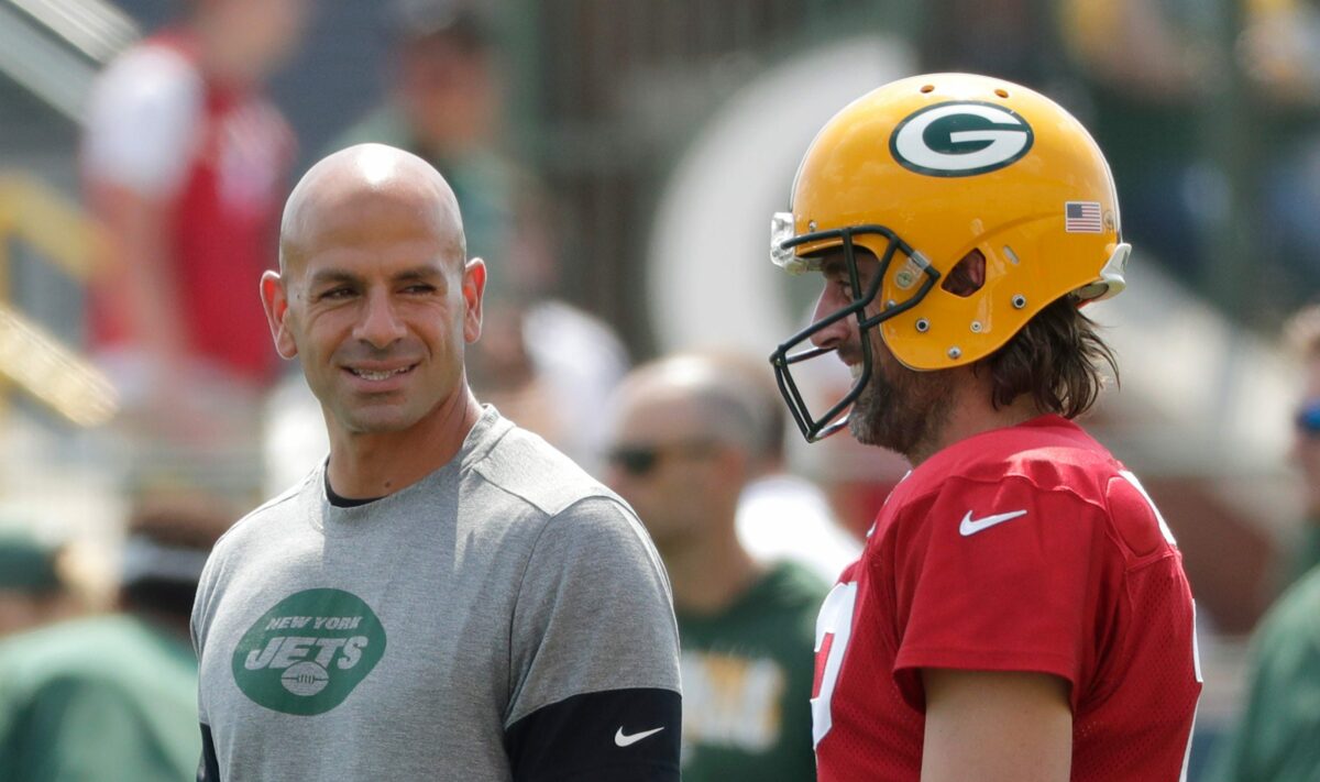 The Jets abandoning their self-respect for Aaron Rodgers is so pathetic