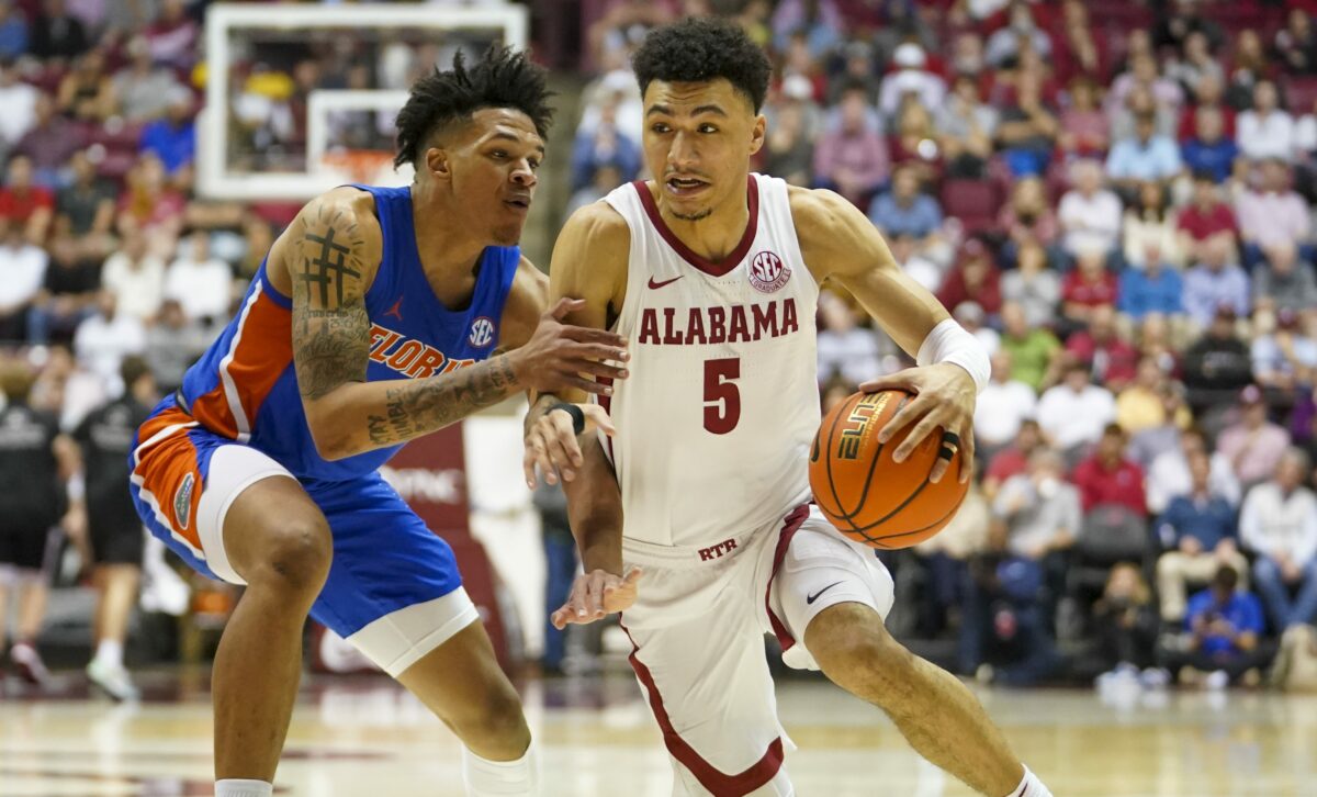 Alabama guard Jahvon Quinerly declares for NBA Draft while maintaining college eligibility