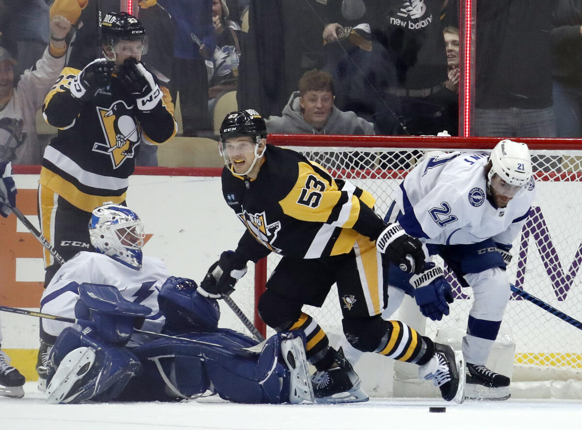 Pittsburgh Penguins at Tampa Bay Lightning odds, picks and predictions
