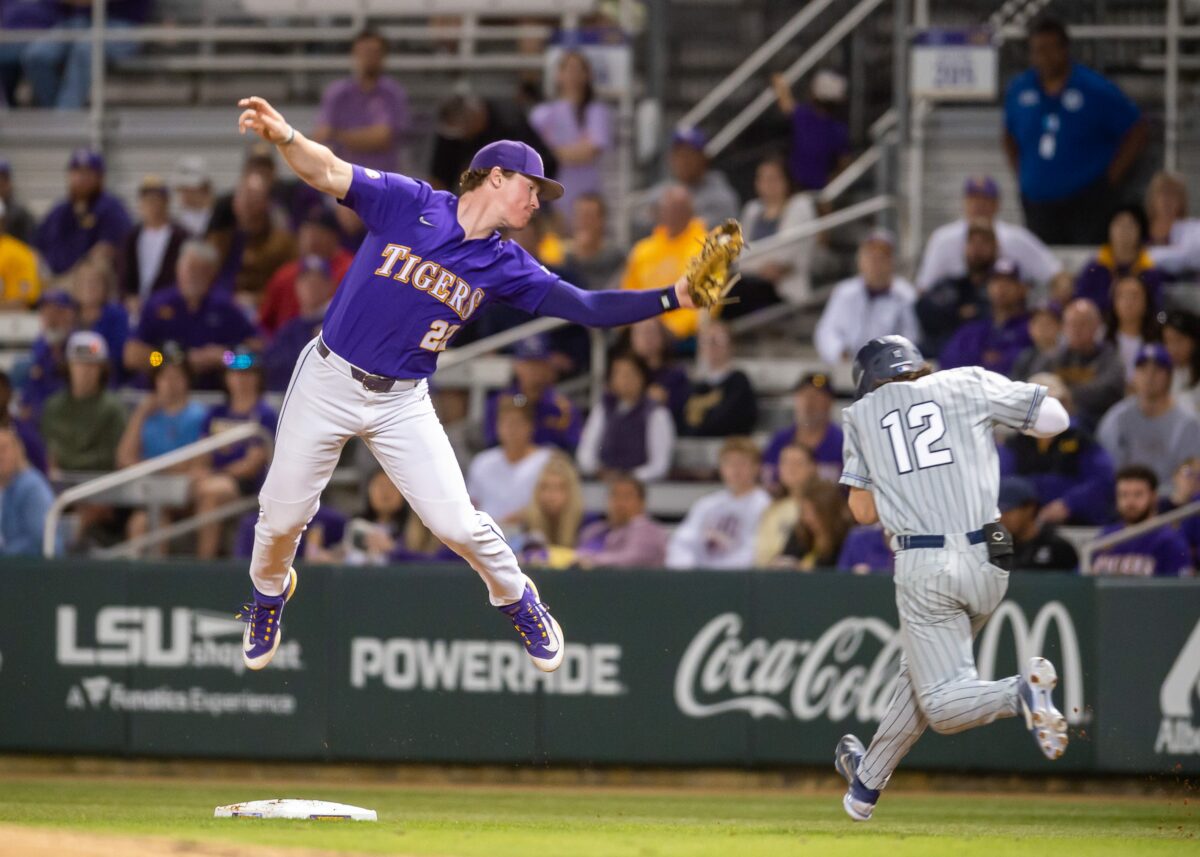 LSU run-rules Samford to take weekend series with Game 2 win