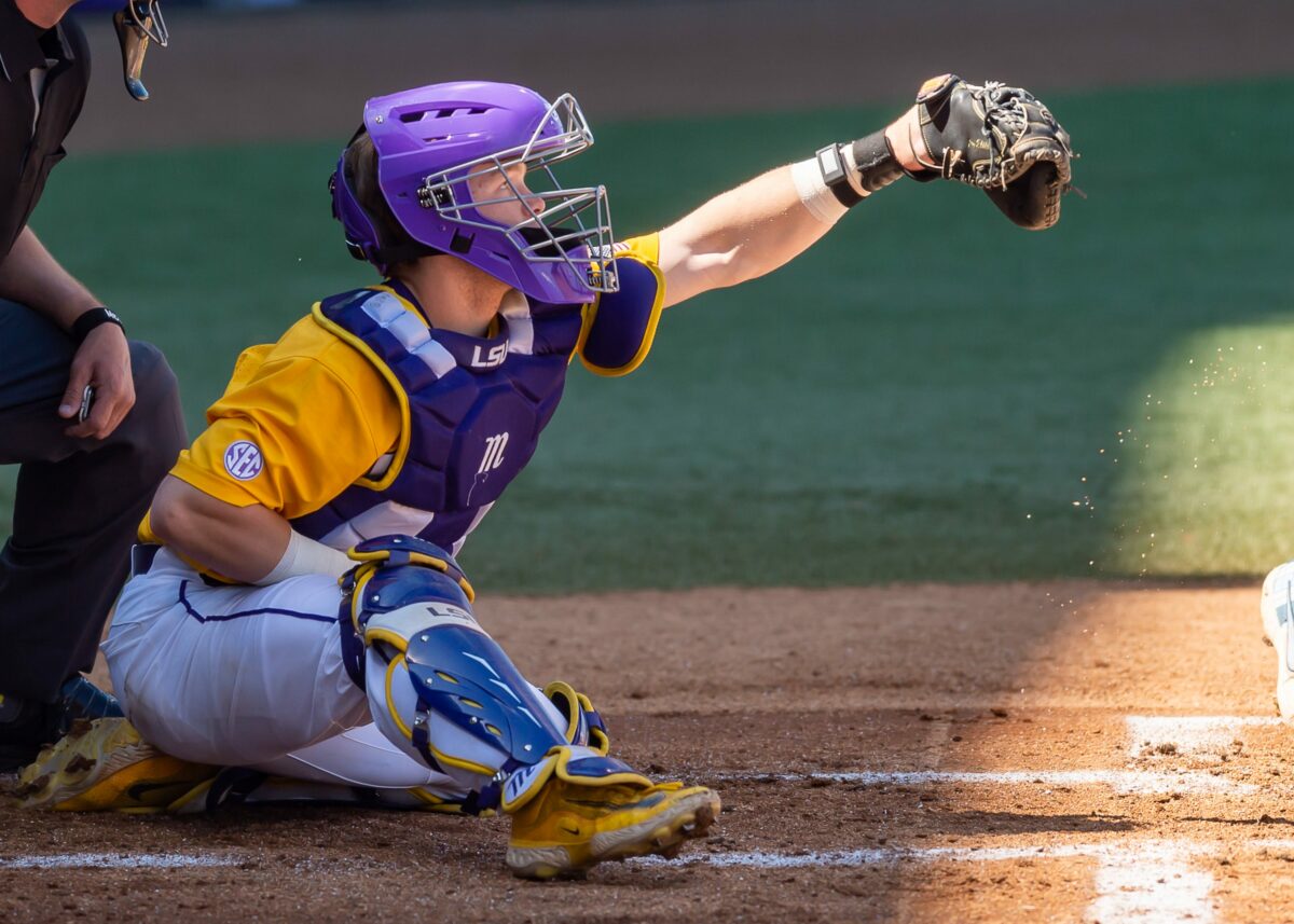 LSU erases 4-0 deficit to beat Texas A&M in Game 2, win opening SEC series