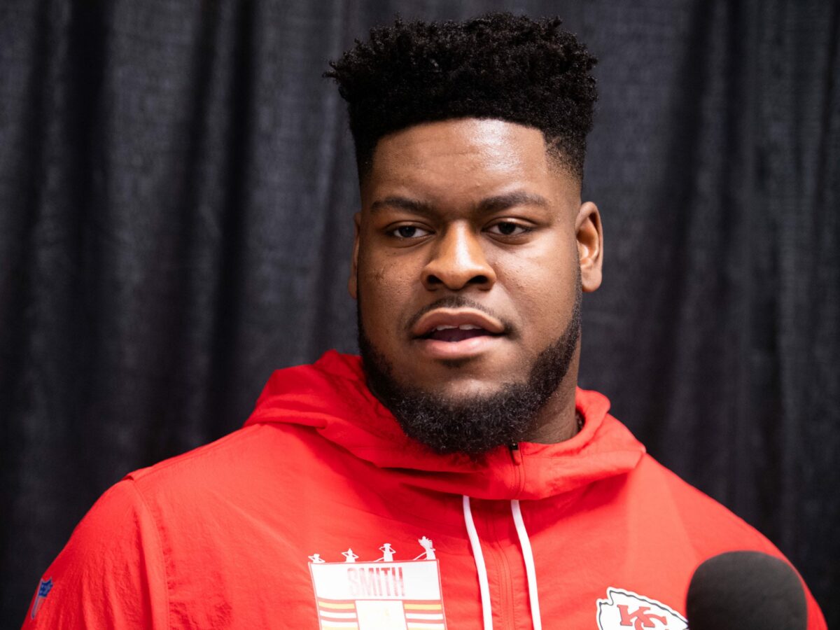 Chiefs RG Trey Smith leads team in performance-based pay for 2022