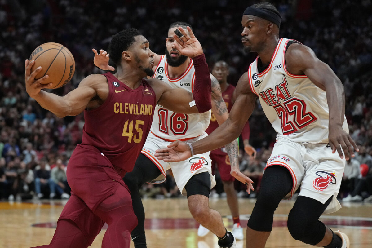 Cleveland Cavaliers at Charlotte Hornets odds, picks and predictions