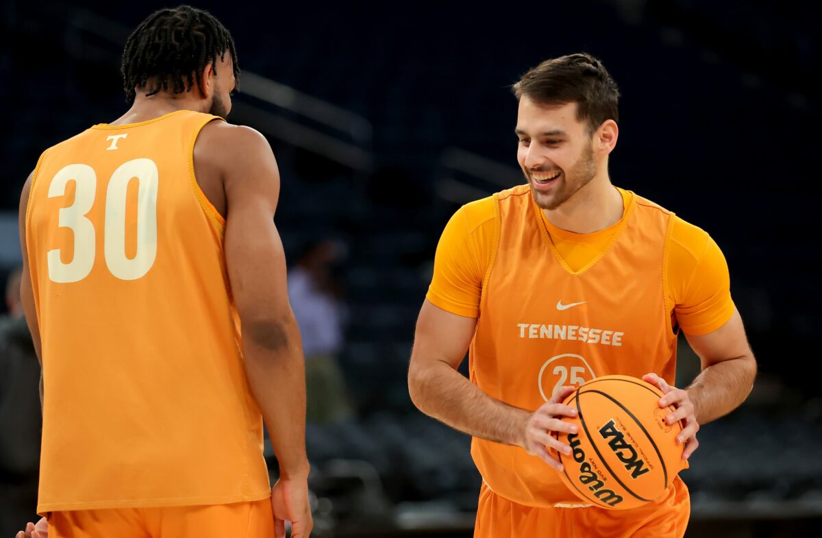 NCAA Tournament: Tennessee-FAU basketball pregame social media buzz