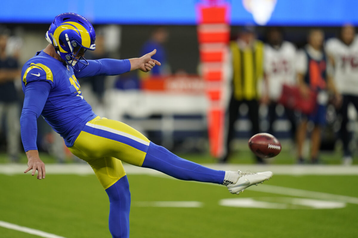 Broncos are signing Rams free-agent punter Riley Dixon