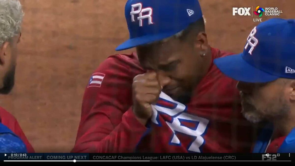 Edwin Diaz’s brother Alexis had a heartbreaking reaction to the closer’s injury during Puerto Rico celebration