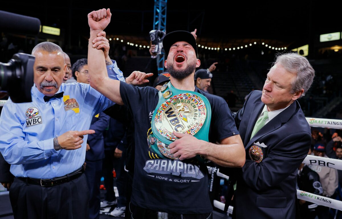 Photos: Brian Mendoza’s epic seventh-round knockout of Sebastian Fundora