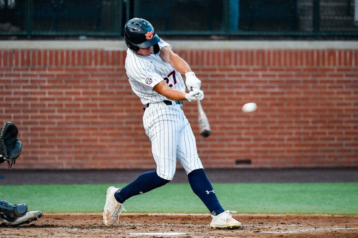 Auburn drops midweek contest to Troy