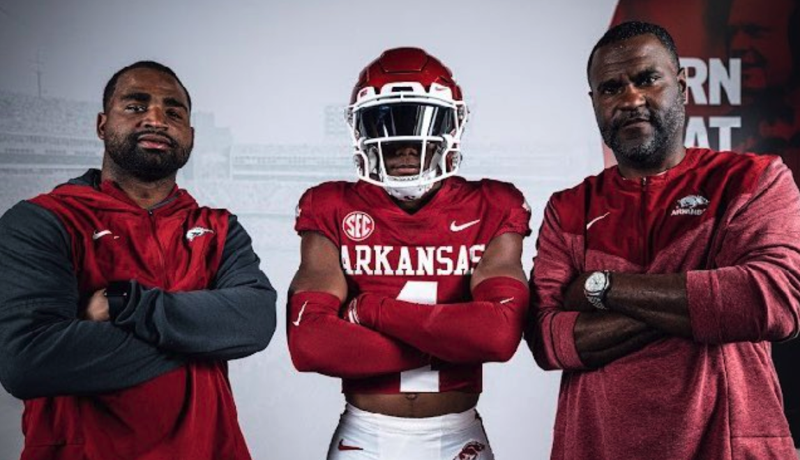 Recruiting Roundup: 4 new players for Arkansas among weekend commitments