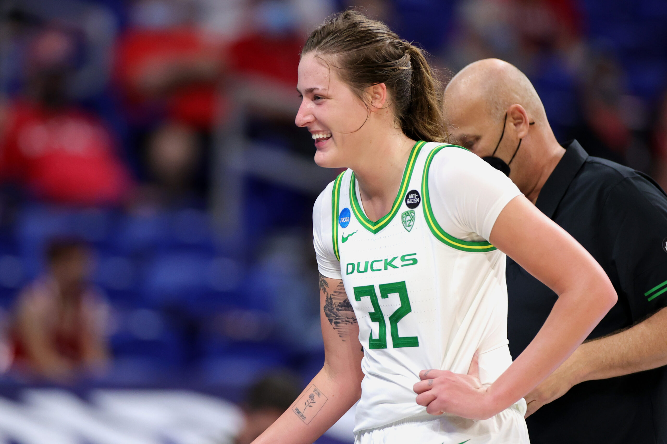 Report: Sedona Prince enters transfer portal and withdraws from WNBA draft