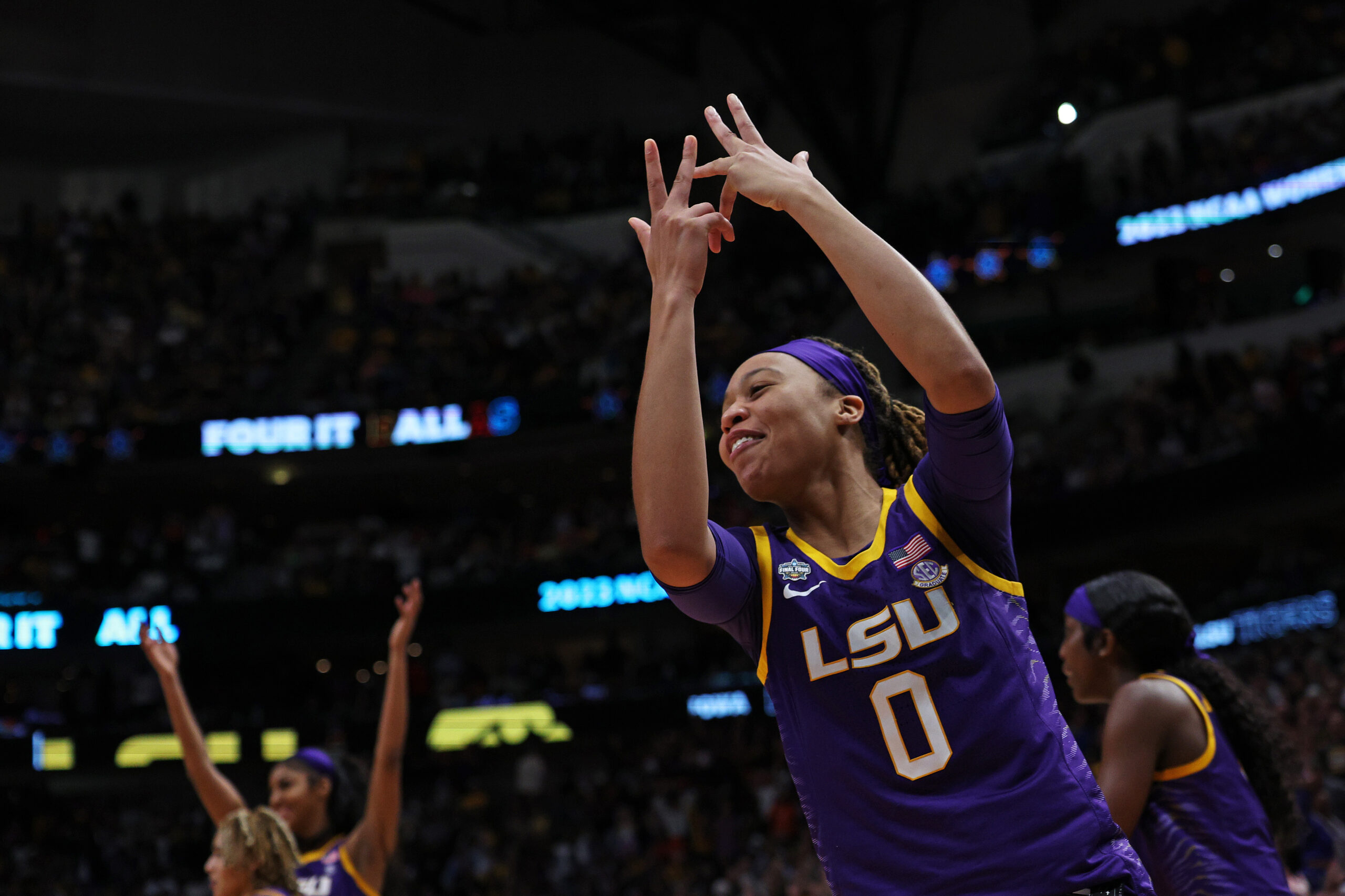 LSU forward LaDazhia Williams declares for WNBA draft