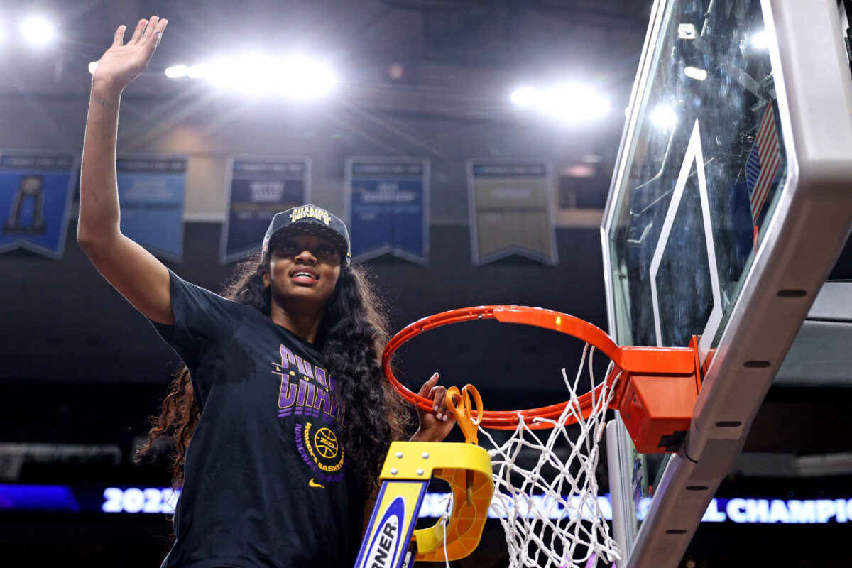 Angel Reese and Seimone Augustus shared an awesome moment after LSU’s championship win