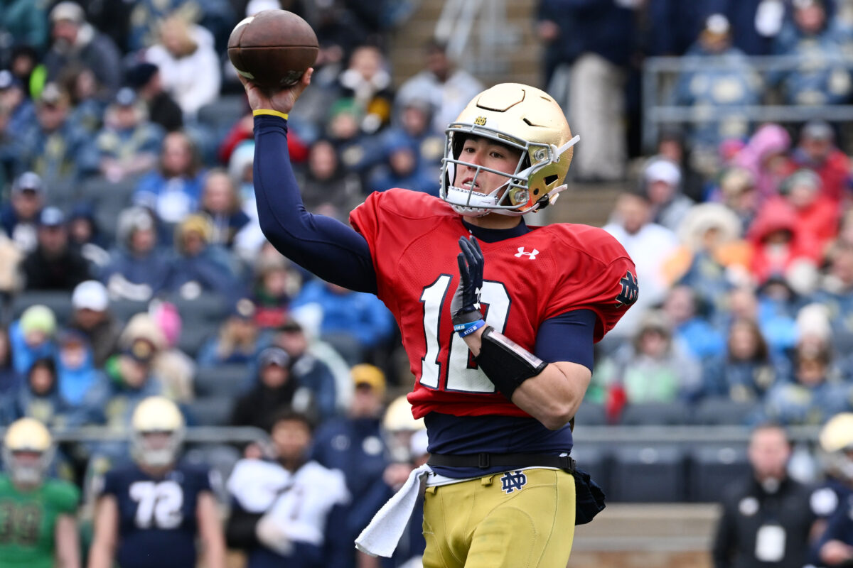 Breaking: Notre Dame quarterback enters the transfer portal with a caveat