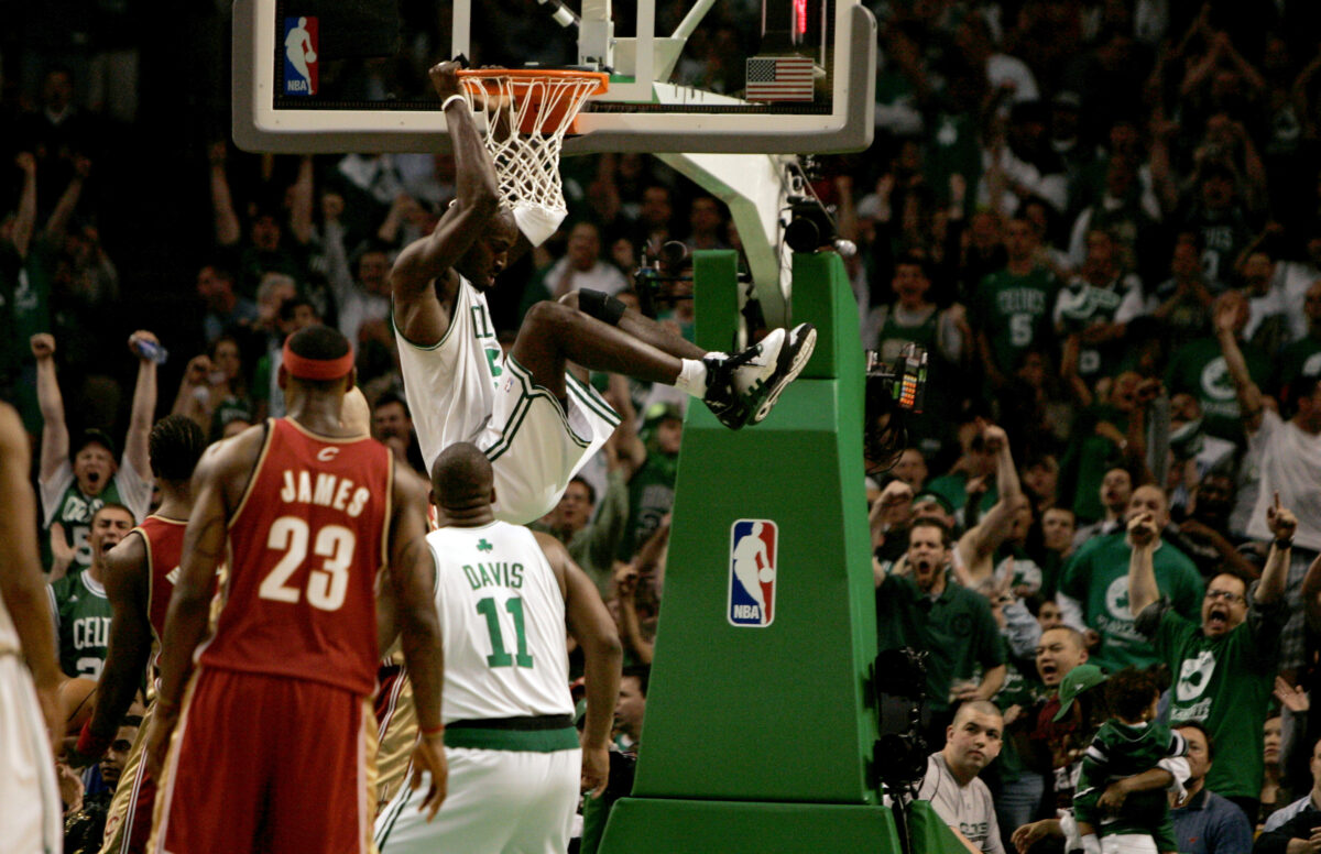 Kevin Garnett and Paul Pierce on taking charges on a dunker and its dangers