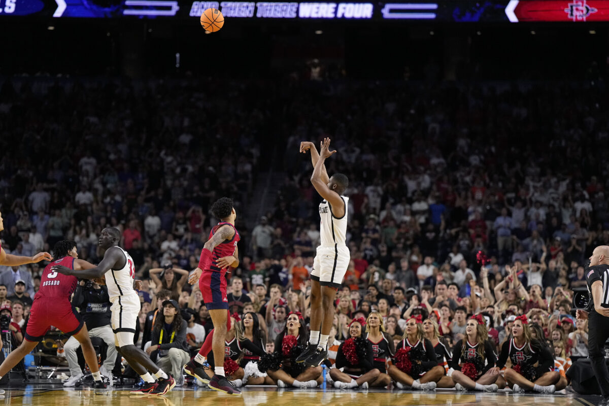 5 photos that perfectly capture Lamont Butler’s buzzer-beater against FAU