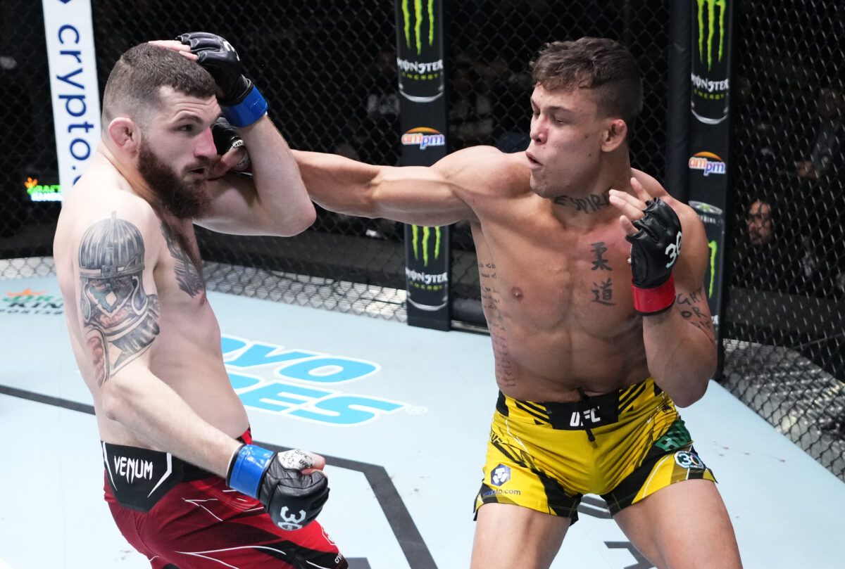 UFC Fight Night 223 video: Caio Borralho submits Michal Oleksiejczuk, calls out Derek Brunson