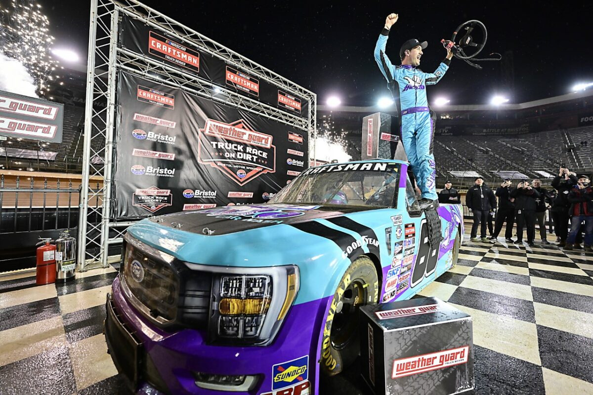 Logano survives the chaos in Bristol dirt Truck Series victory