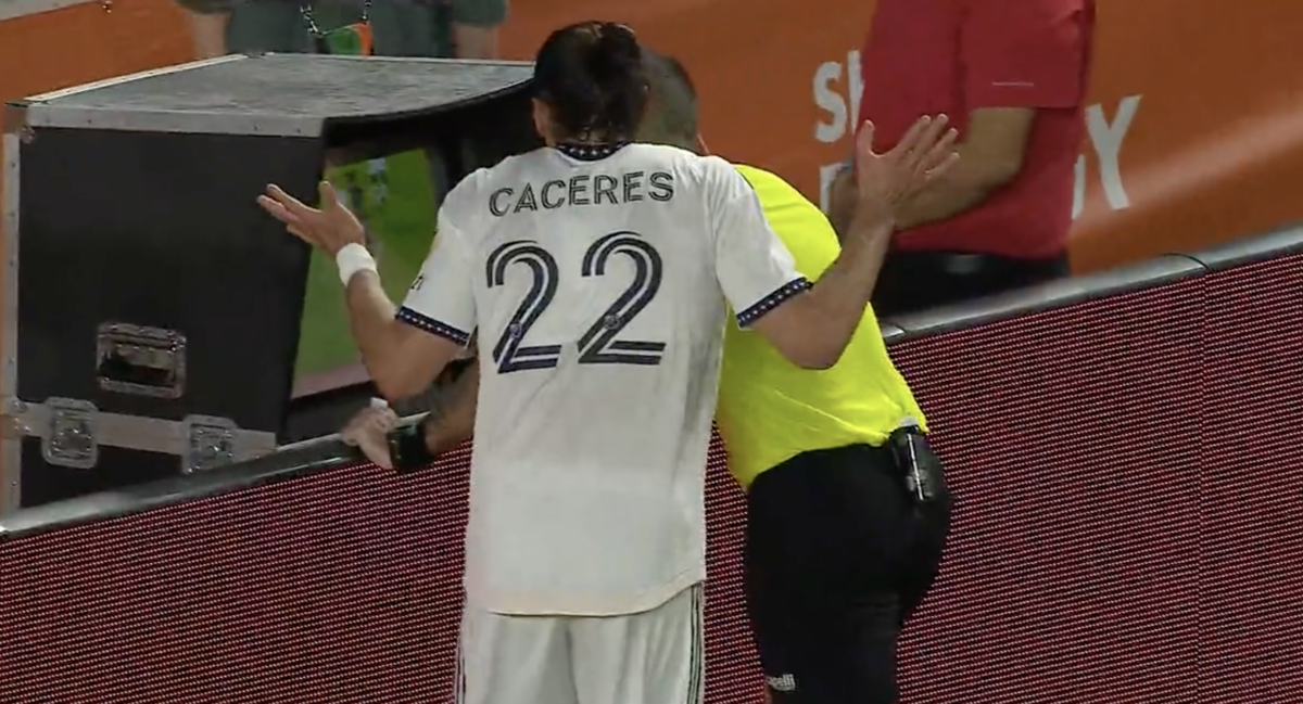 Please enjoy this spectacularly dumb red card from Martin Caceres