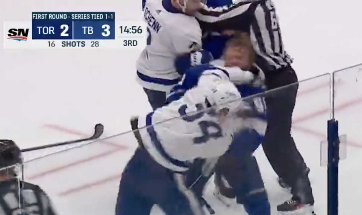 Auston Matthews instigated his first NHL fight with Steven Stamkos during tense Leafs win