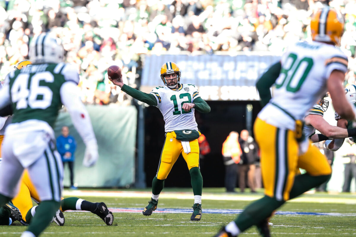 Jets picking up Aaron Rodgers’ $58.3 million option bonus, restructured contract expected