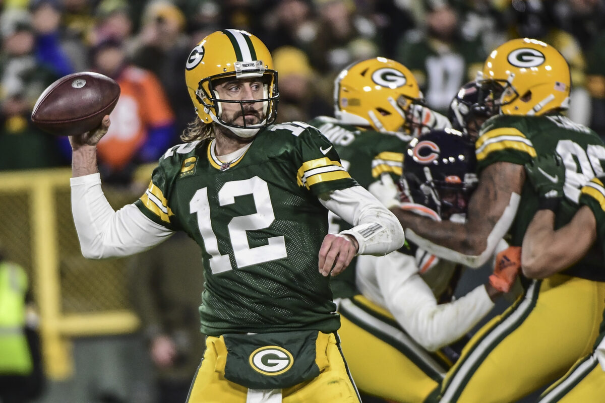 Jets finally swing deal to acquire Aaron Rodgers in trade with Packers