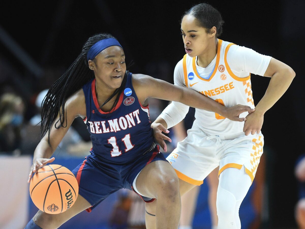 Destinee Wells signs with Lady Vols