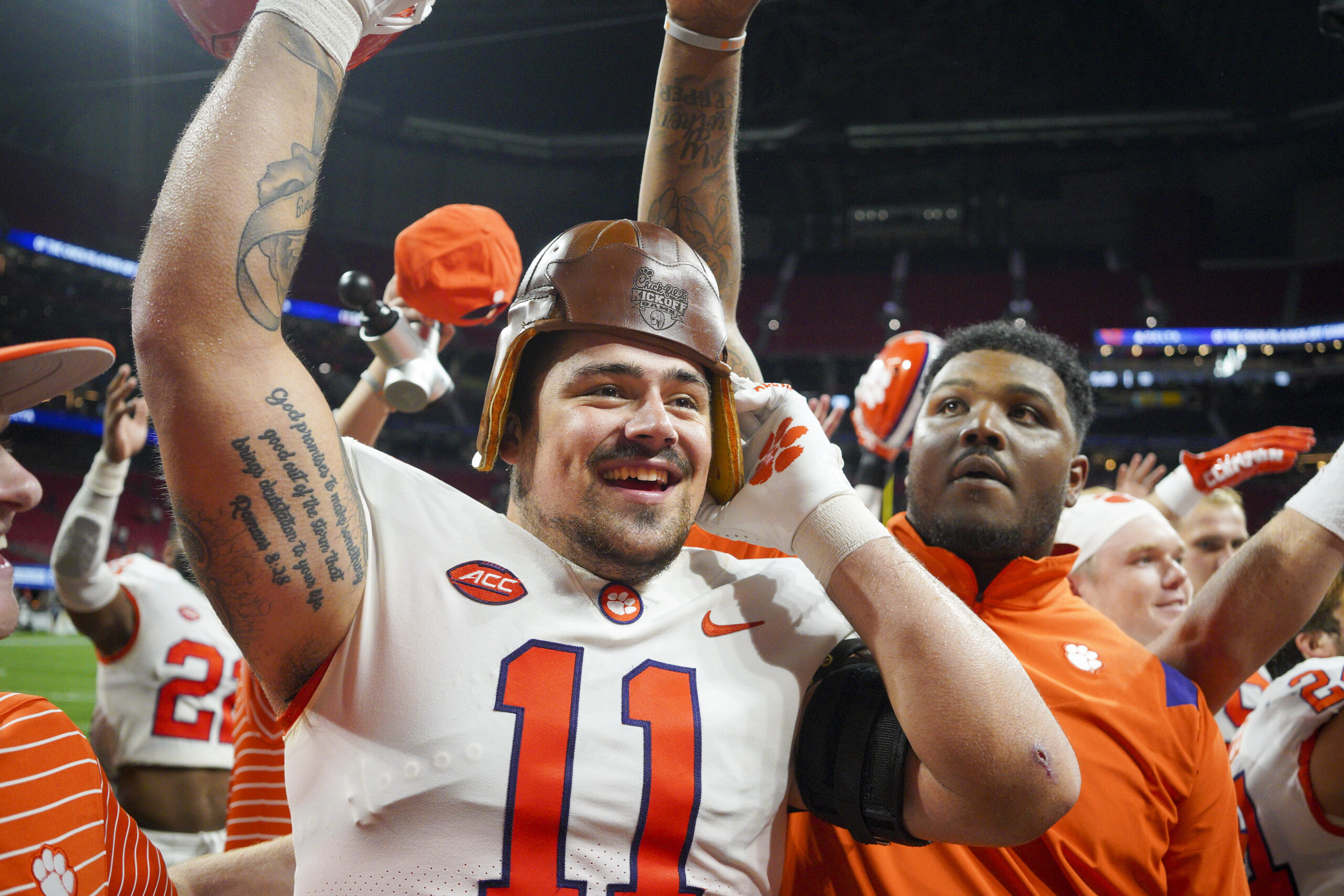 New Orleans Saints stay put at No. 29, pick Clemson DT Bryan Bresee
