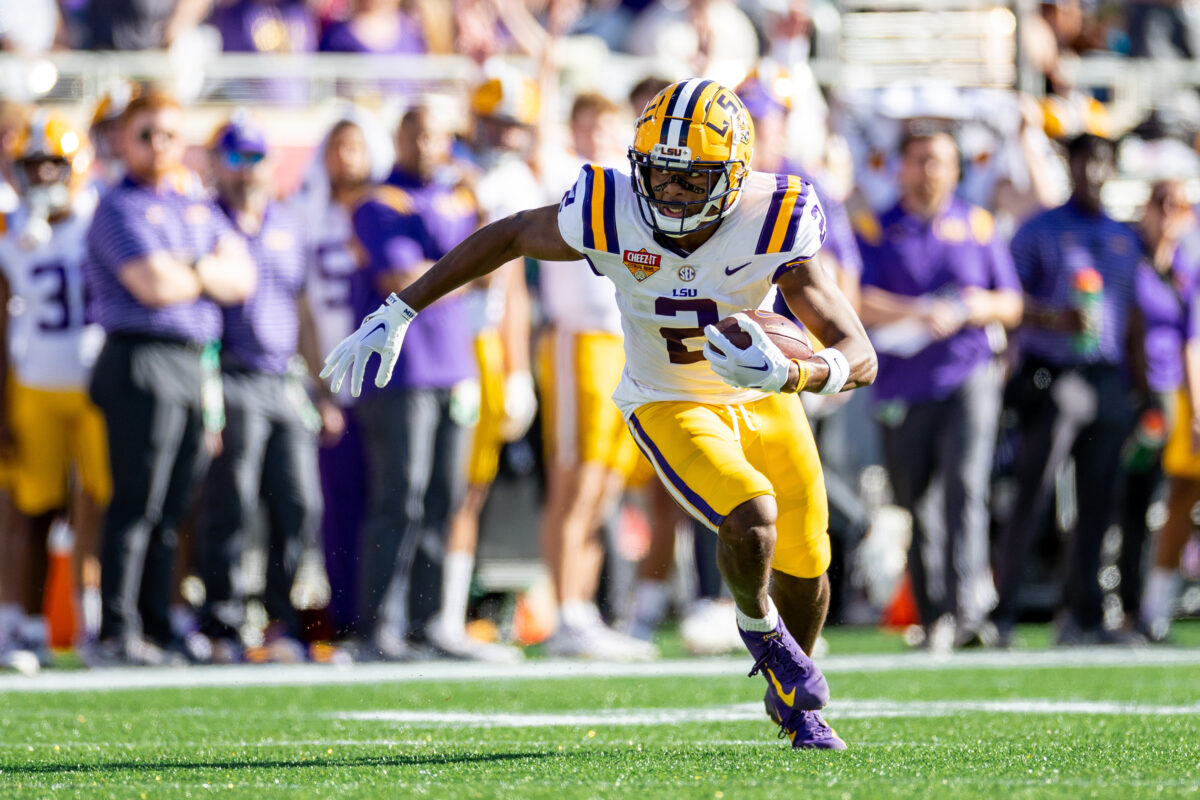 WATCH: Kyren Lacy scores 70-yard touchdown in LSU’s spring game after absurd 1-handed catch