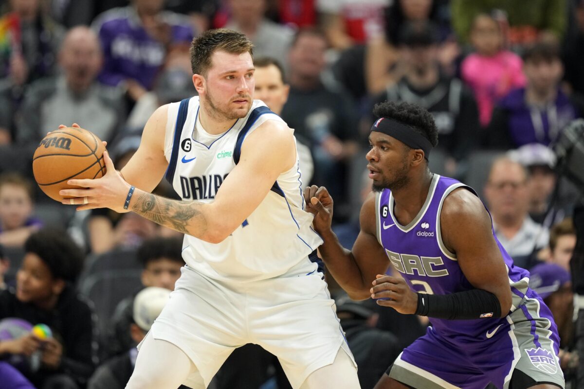Sacramento Kings at Dallas Mavericks odds, picks and predictions