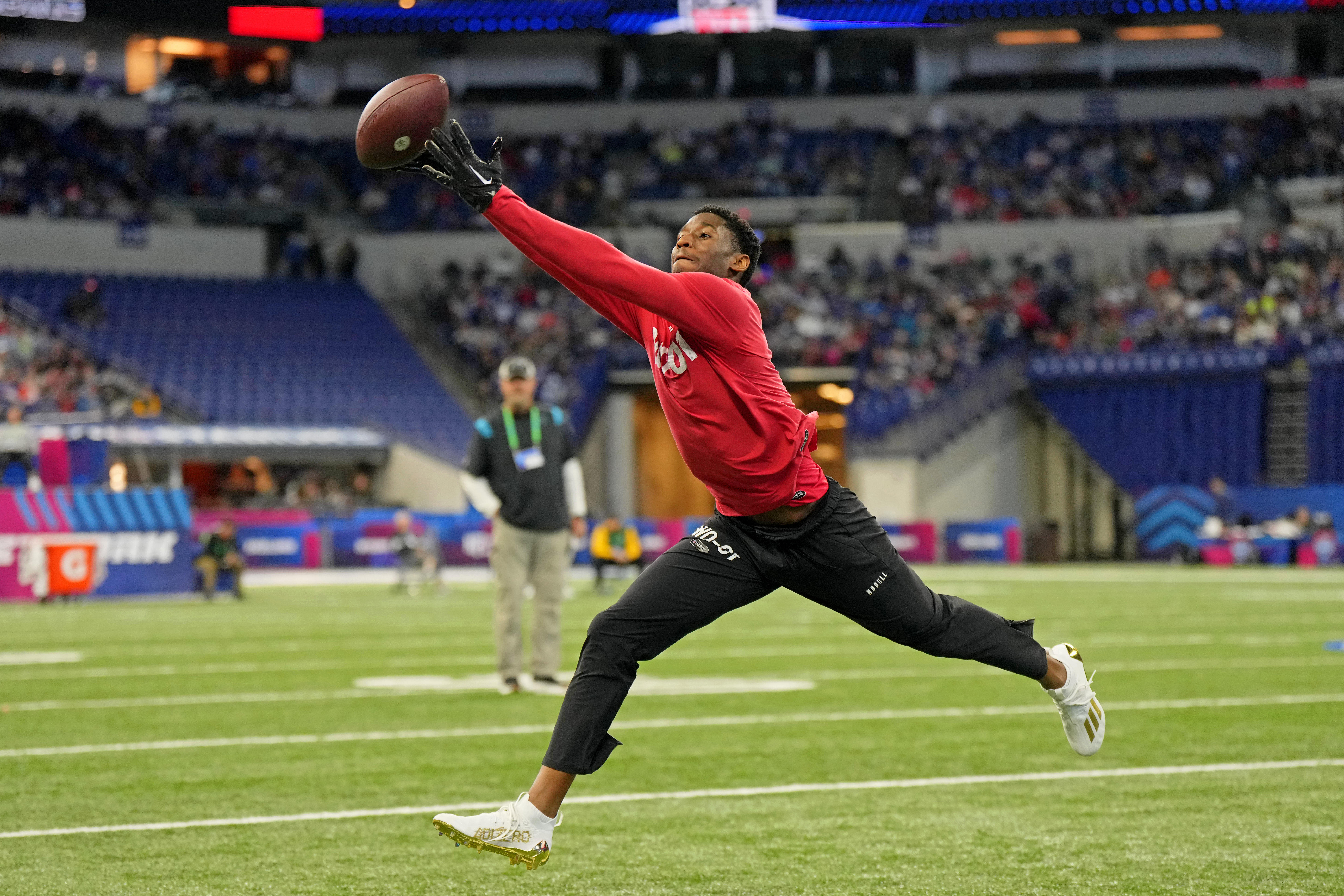 Texans’ No. 12 overall pick may come down between receiver and pass rusher