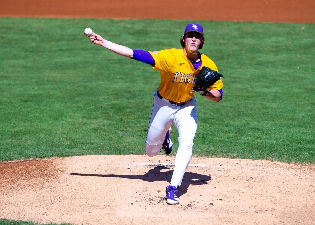Jay Johnson updates LSU pitching injuries: Garrett Edwards, Chase Shores officially OUT vs. Kentucky
