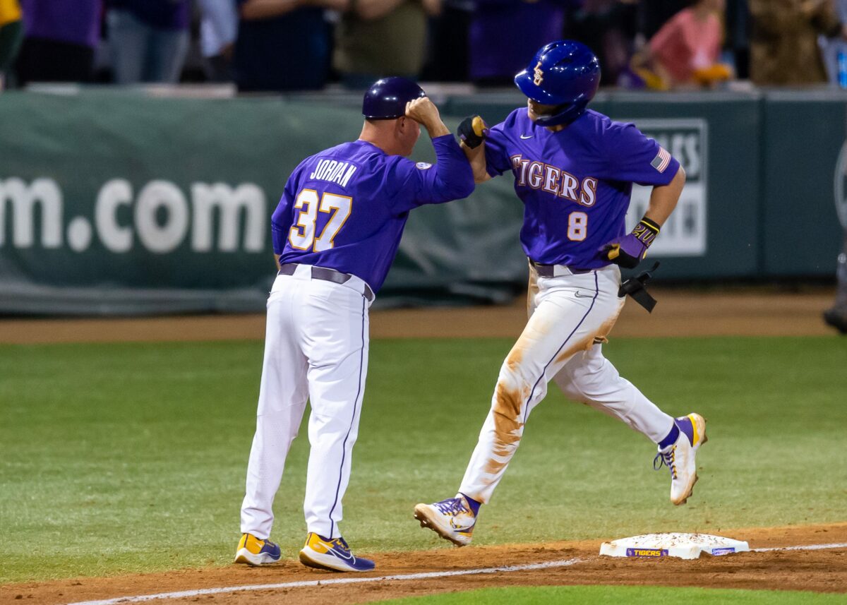 LSU loses Garrett Edwards but evens series against South Carolina with comeback win in Game 2