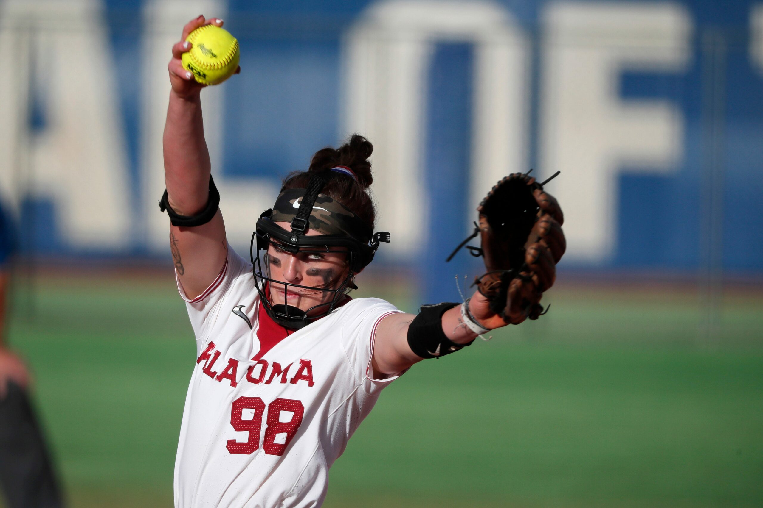 Oklahoma Sooners sweep Big 12 pitcher and player weekly awards