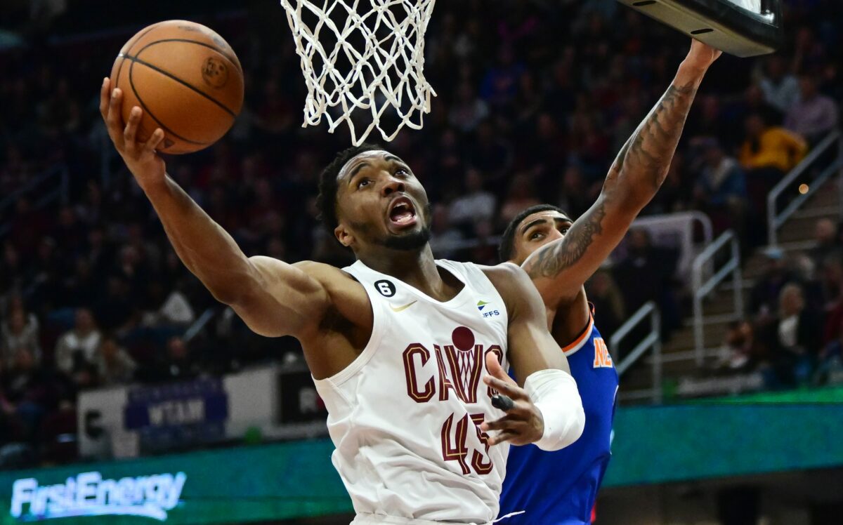 New York Knicks at Cleveland Cavaliers Game 1 odds, picks and predictions
