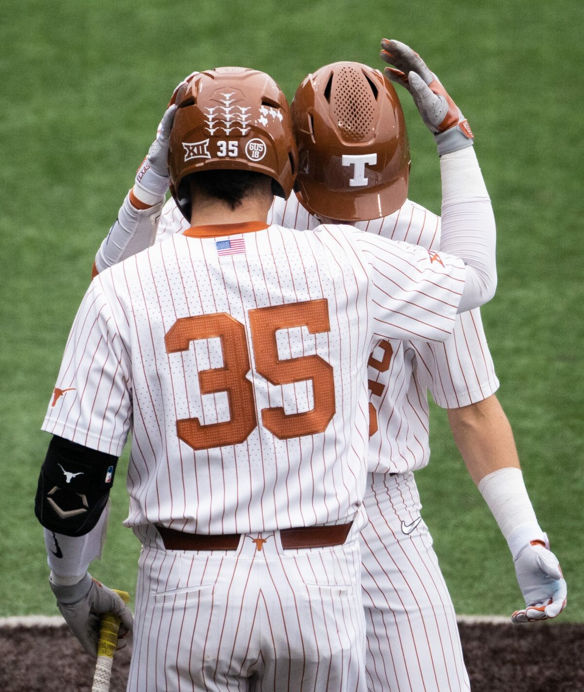 No. 21 Texas takes series over Kansas State with an 8-2 win