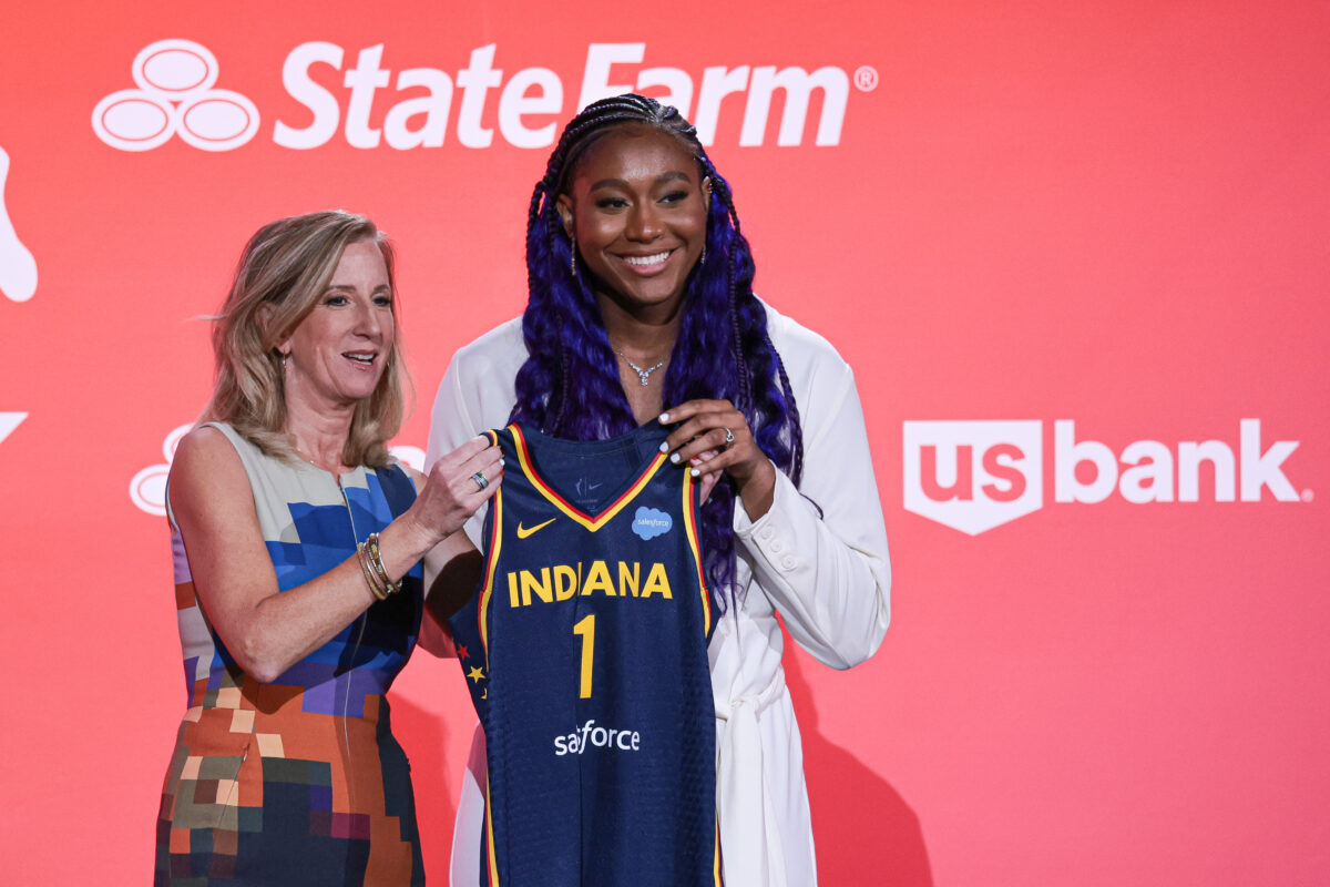 Aliyah Boston found a savvy way to get instant photos on the WNBA Draft orange carpet