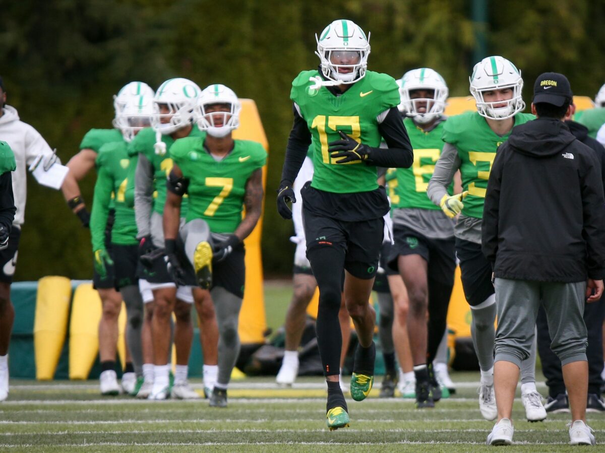 Facing Bo Nix in practice every day gives Oregon defense top-notch experience