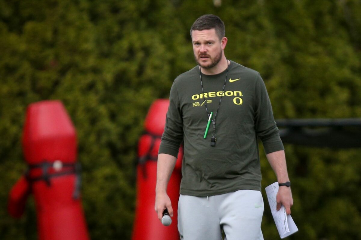 Notable quotes from Dan Lanning after Ducks’ first scrimmage of spring 2023